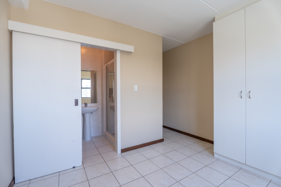 2 Bedroom Property for Sale in Admirals Park Western Cape